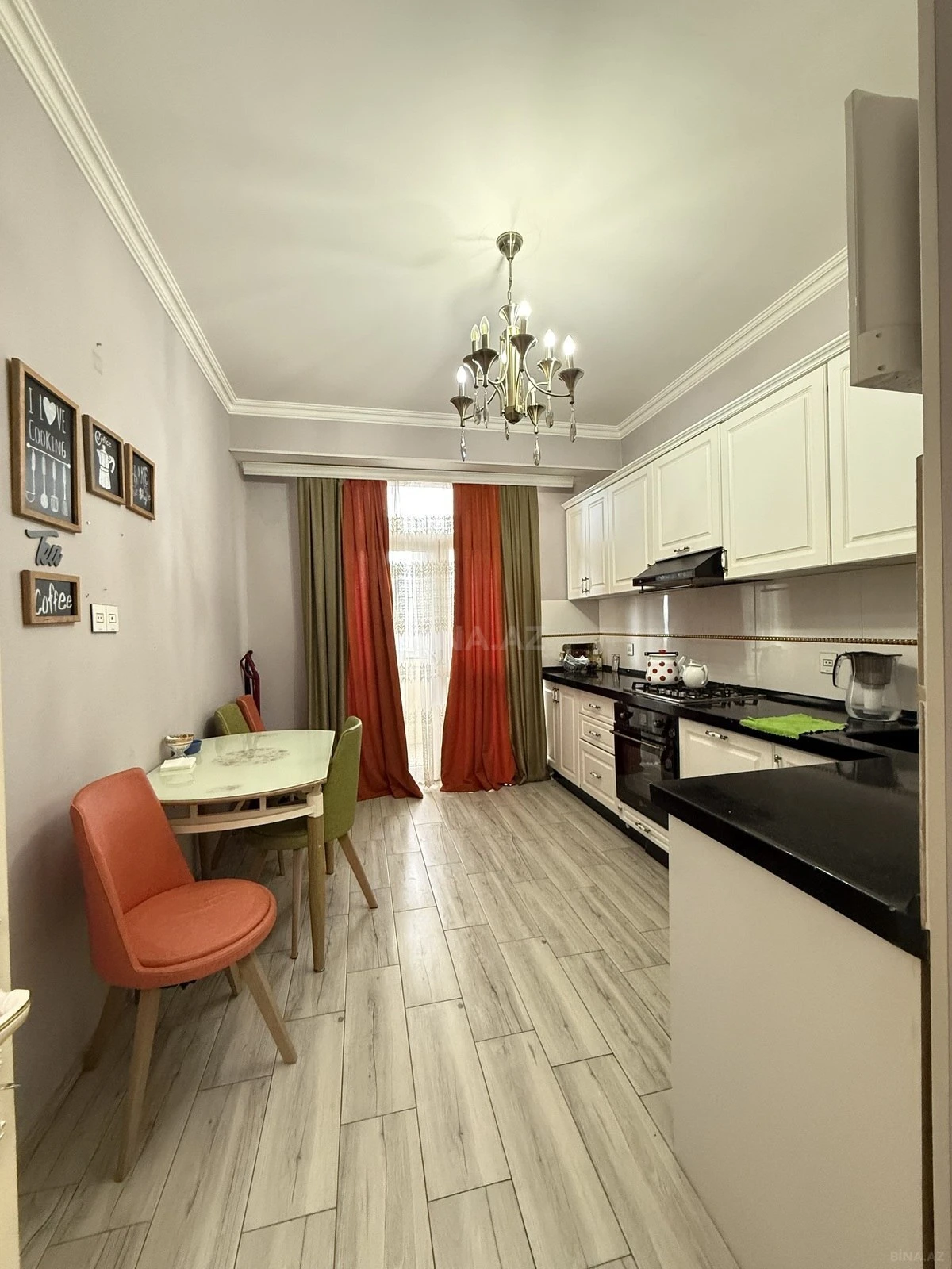 Satılır 3 otaqlı mənzil 112 m²