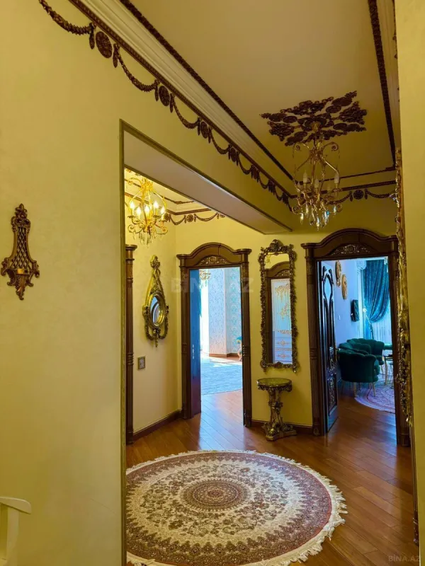 Satılır 3 otaqlı mənzil 160 m²