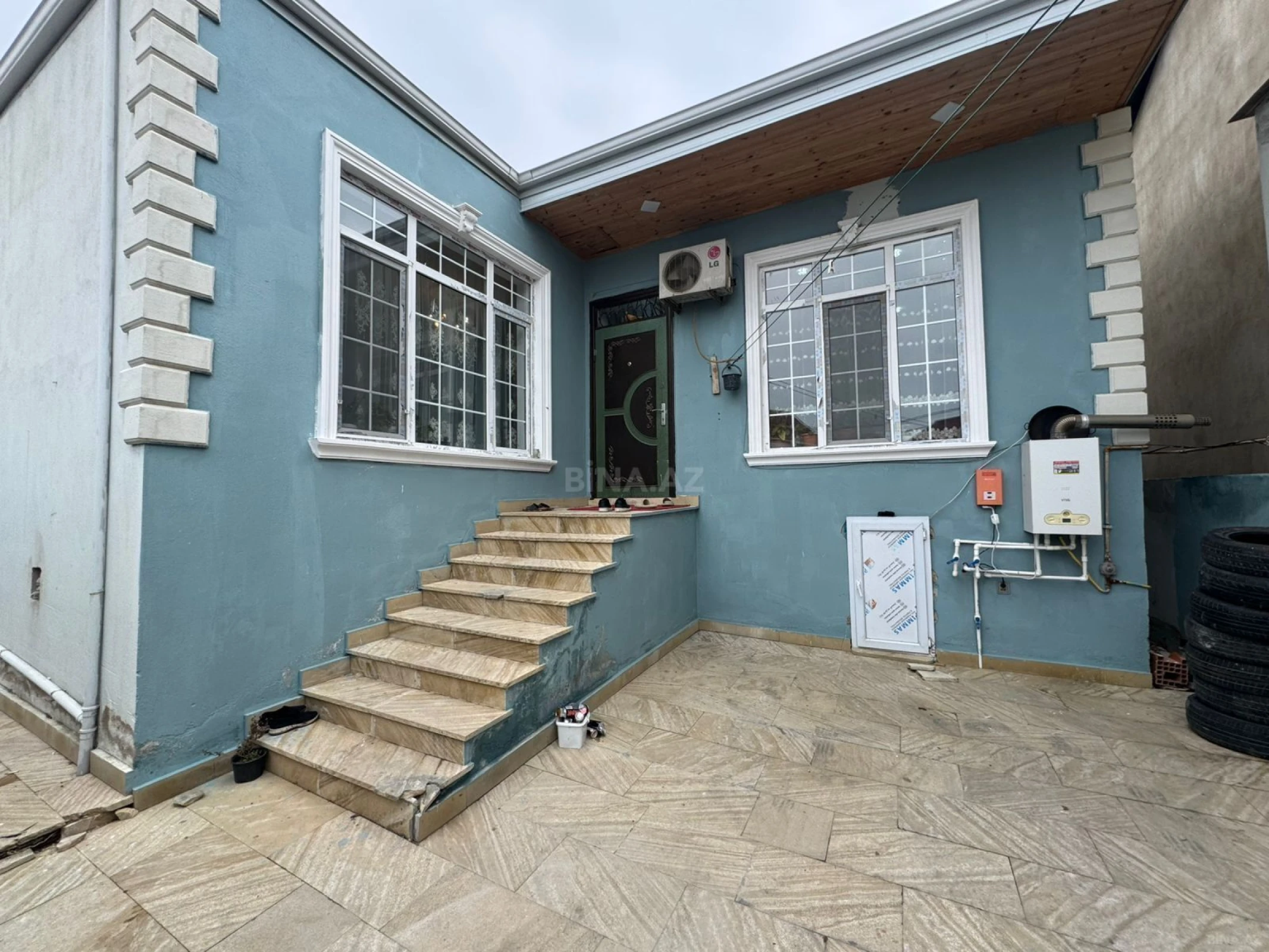 Satılır 4 otaqlı həyət evi 120 m²