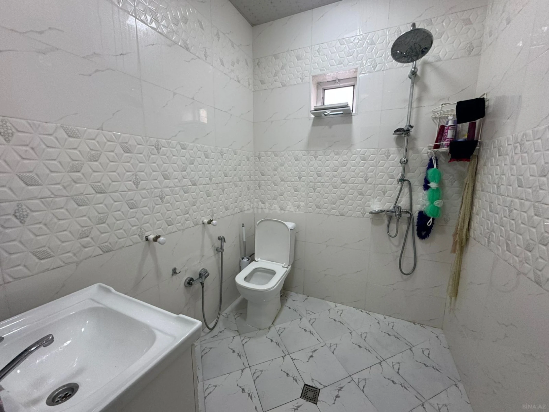 Satılır 4 otaqlı həyət evi 120 m²