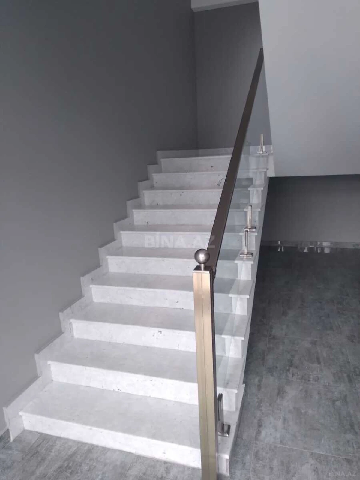 Kirayə verilir 7 otaqlı ofis 216 m²