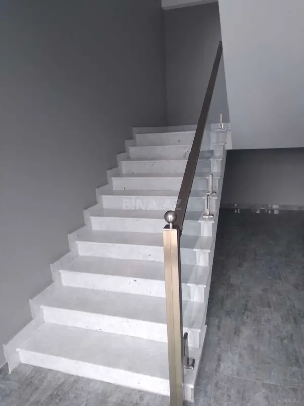 Kirayə verilir 7 otaqlı ofis 216 m²