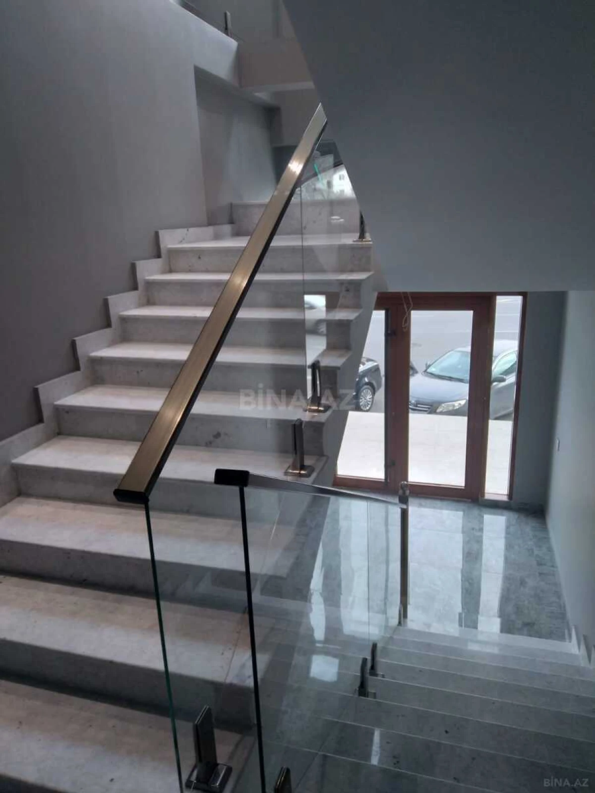 Kirayə verilir 7 otaqlı ofis 216 m²