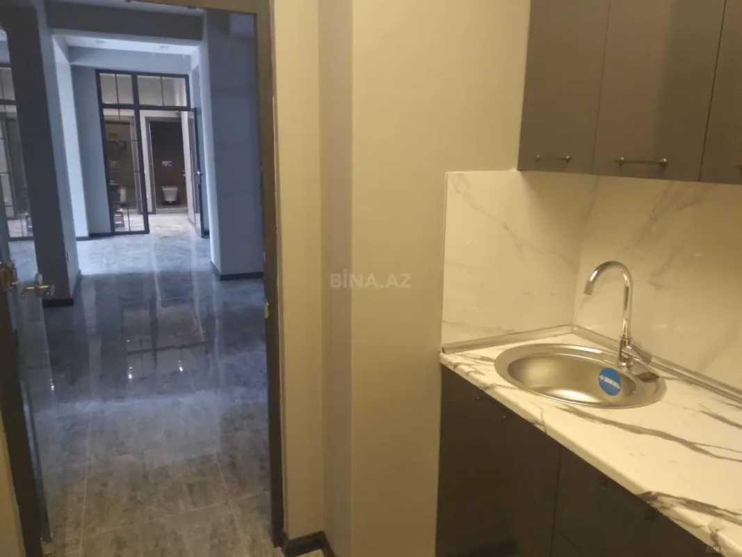 Kirayə verilir 7 otaqlı ofis 216 m²