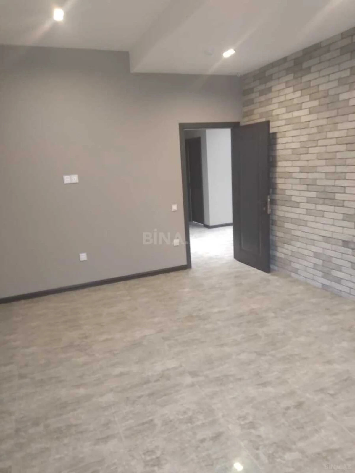 Kirayə verilir 7 otaqlı ofis 216 m²