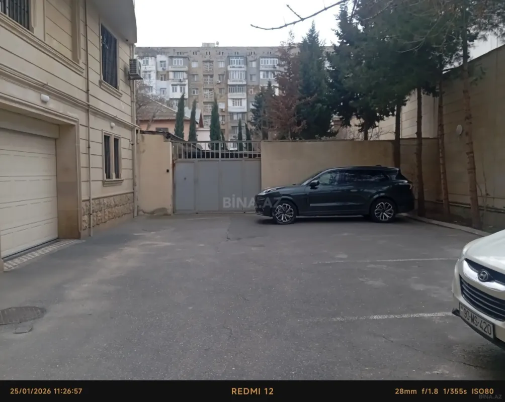 Satılır obyekt 130 m²