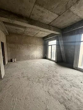 Satılır 4 otaqlı mənzil 180 m²