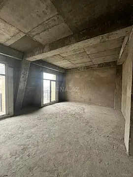 Satılır 4 otaqlı mənzil 180 m²