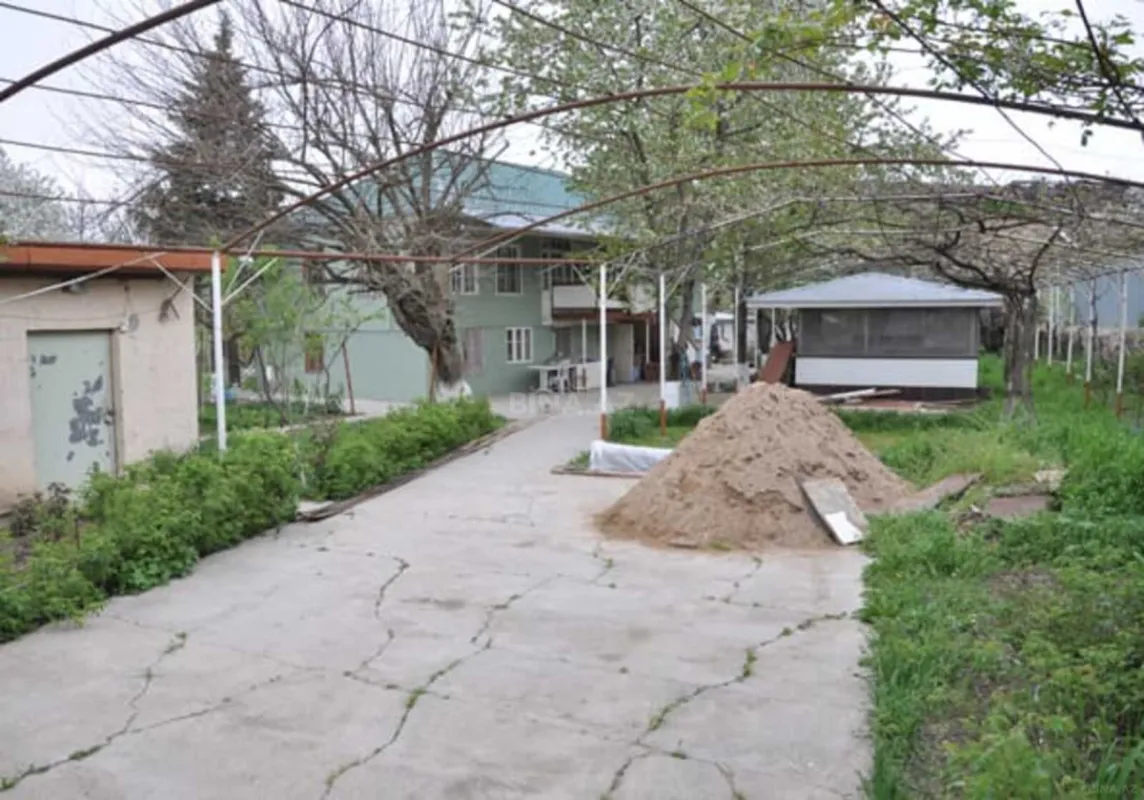 Satılır 6 otaqlı həyət evi 120 m²
