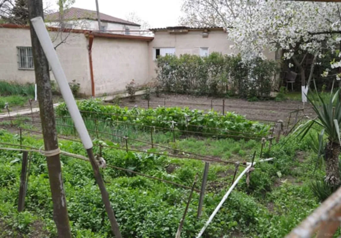 Satılır 6 otaqlı həyət evi 120 m²