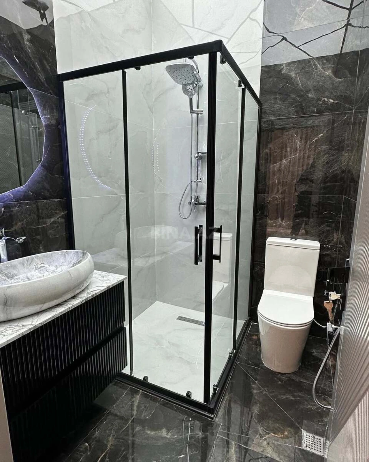 Kirayə verilir 4 otaqlı həyət evi 250 m²