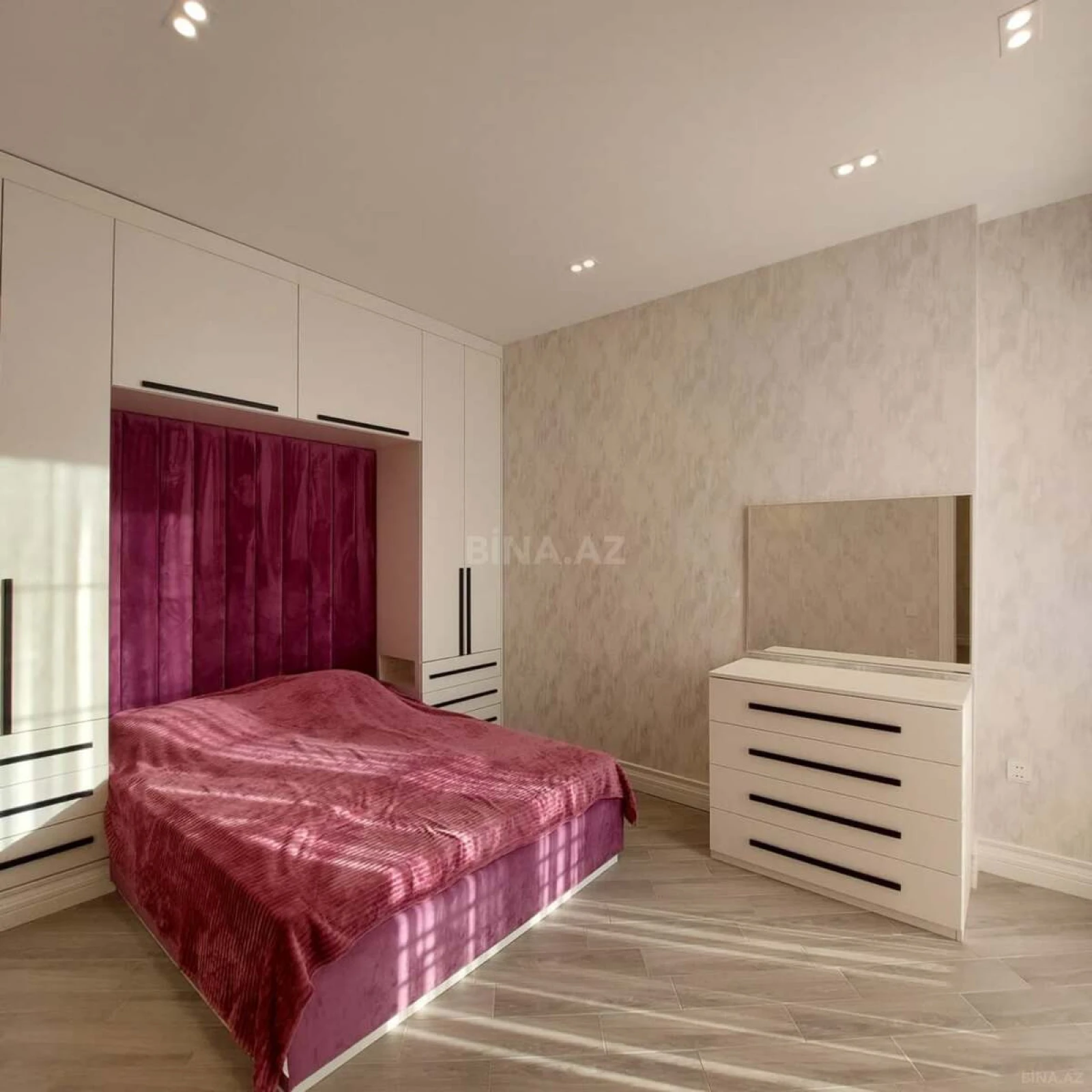 Kirayə verilir 4 otaqlı həyət evi 400 m²