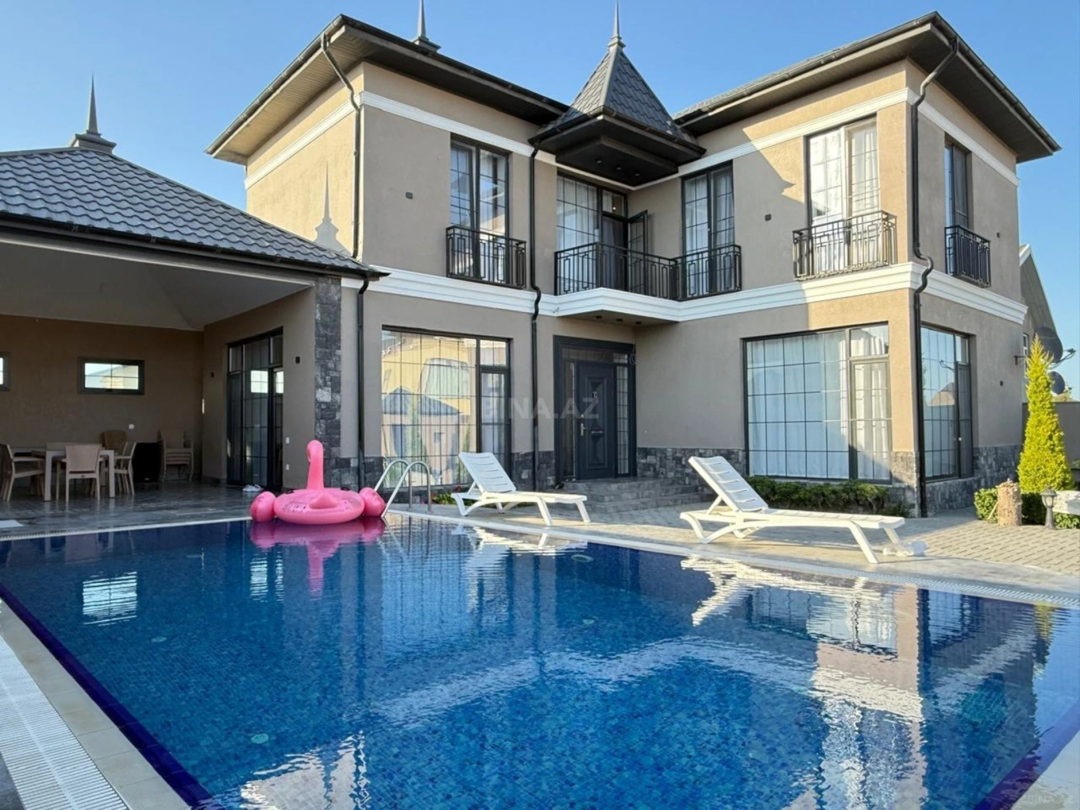 Kirayə verilir 4 otaqlı həyət evi 400 m²