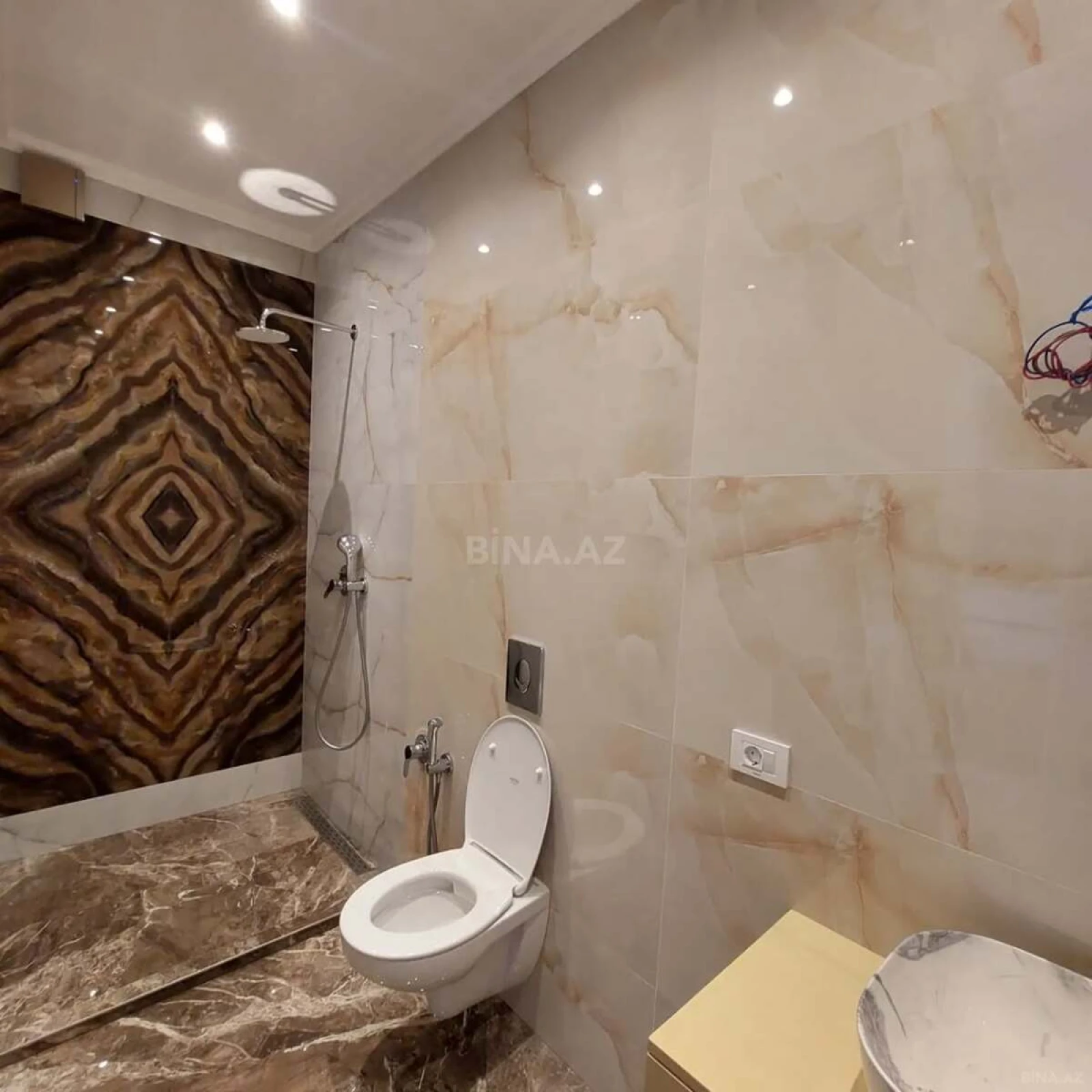 Kirayə verilir 4 otaqlı həyət evi 400 m²