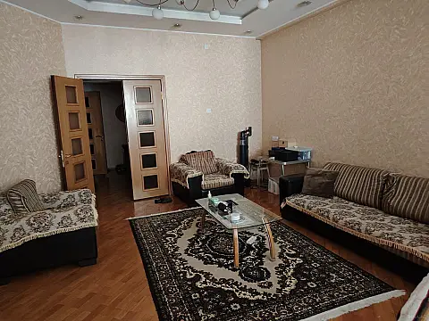Satılır 3 otaqlı mənzil 105 m²