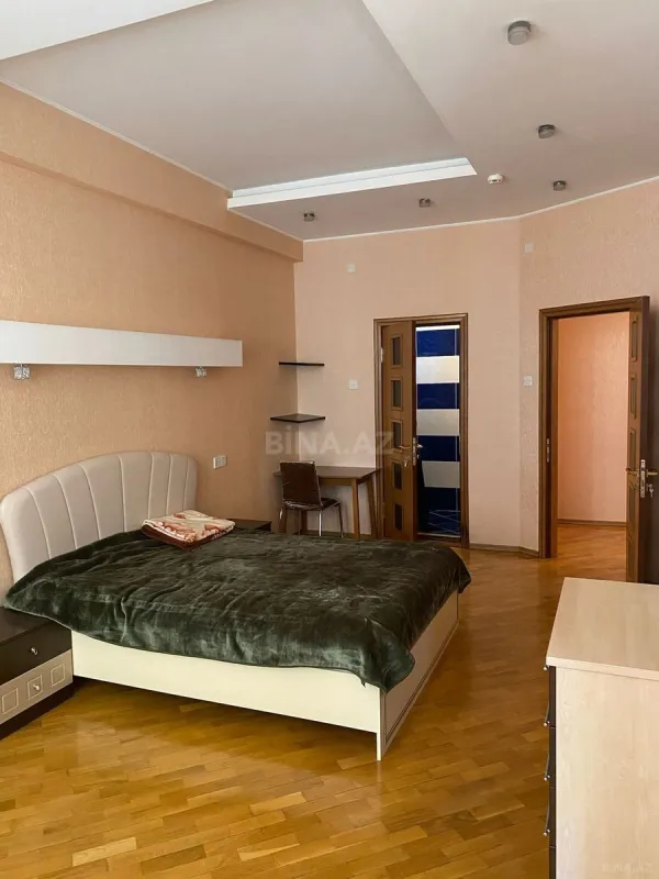 Satılır 3 otaqlı mənzil 105 m²