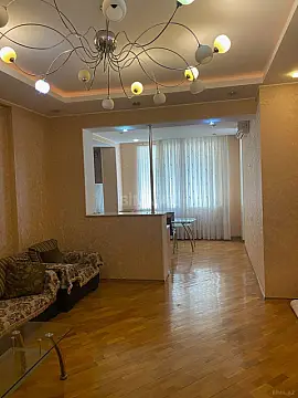 Satılır 3 otaqlı mənzil 105 m²