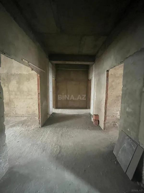 Satılır 3 otaqlı mənzil 145 m²