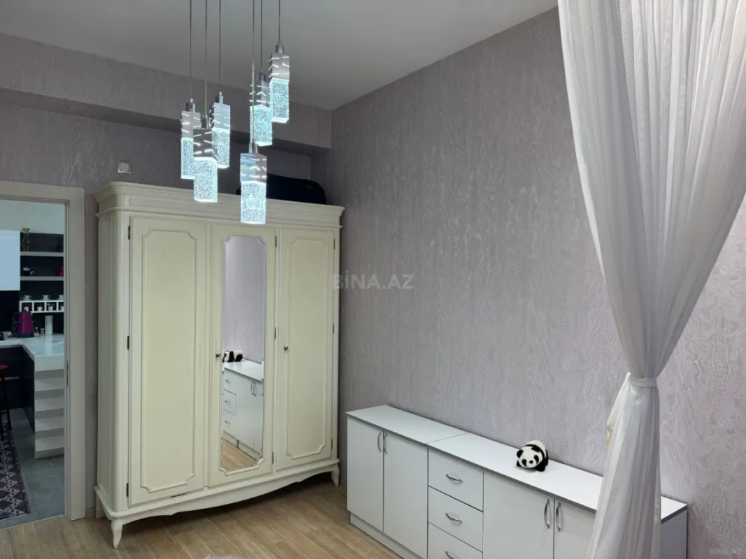 Satılır 3 otaqlı mənzil 120 m²