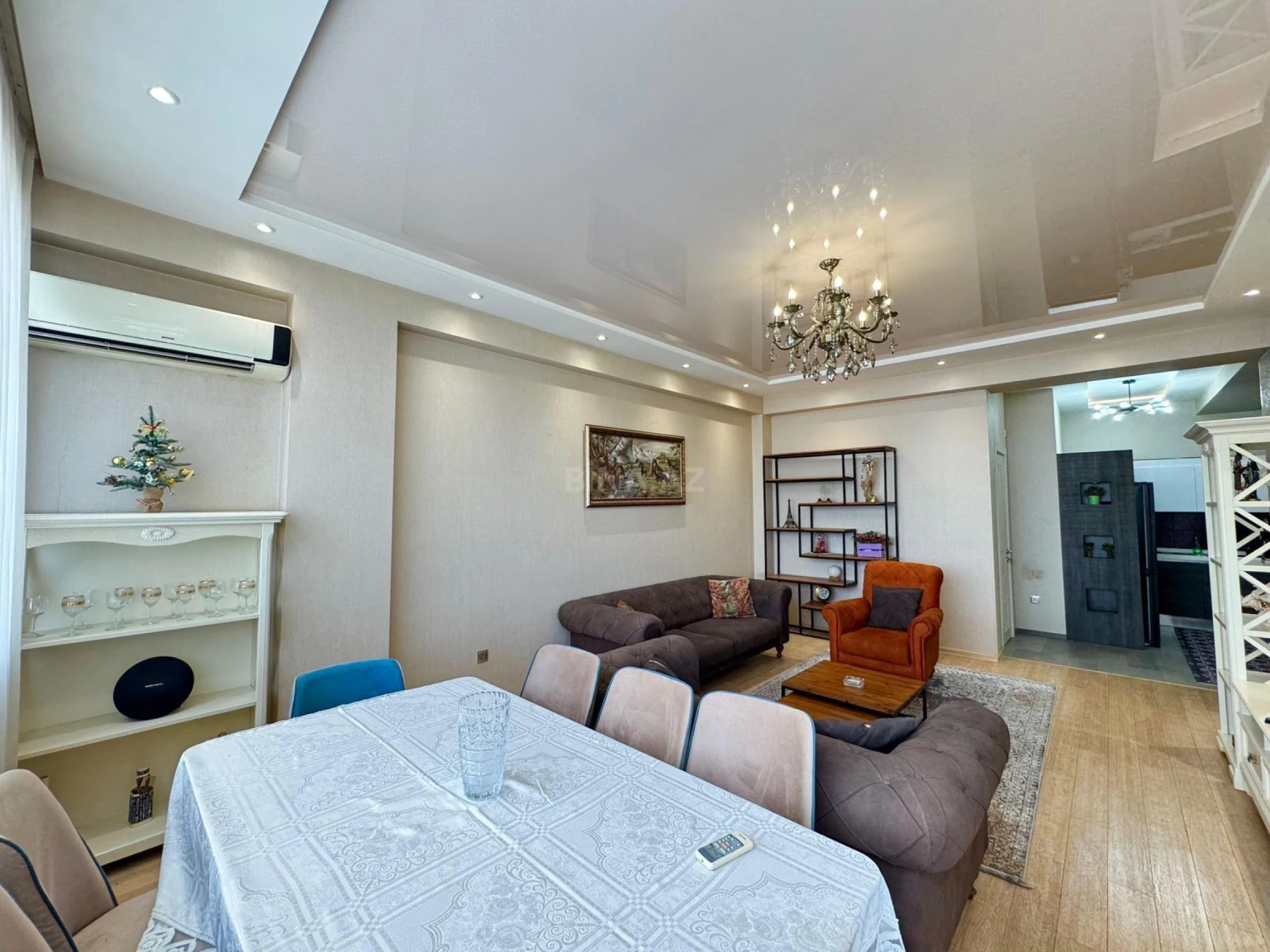Satılır 3 otaqlı mənzil 120 m²