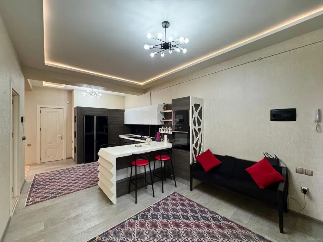 Satılır 3 otaqlı mənzil 120 m²
