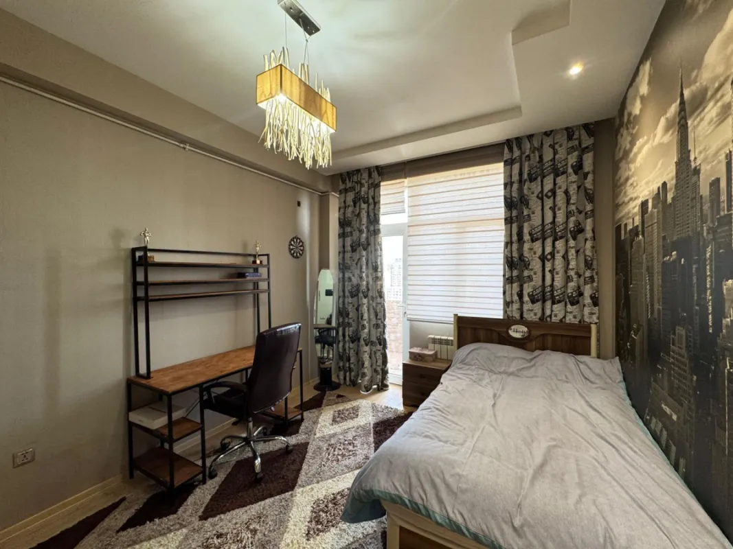 Satılır 3 otaqlı mənzil 120 m²