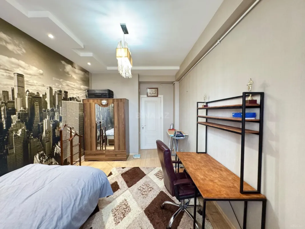 Satılır 3 otaqlı mənzil 120 m²