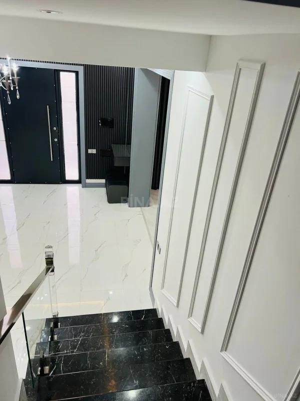 Kirayə verilir 5 otaqlı həyət evi 450 m²