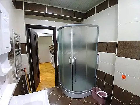 Kirayə verilir 2 otaqlı mənzil 74 m²