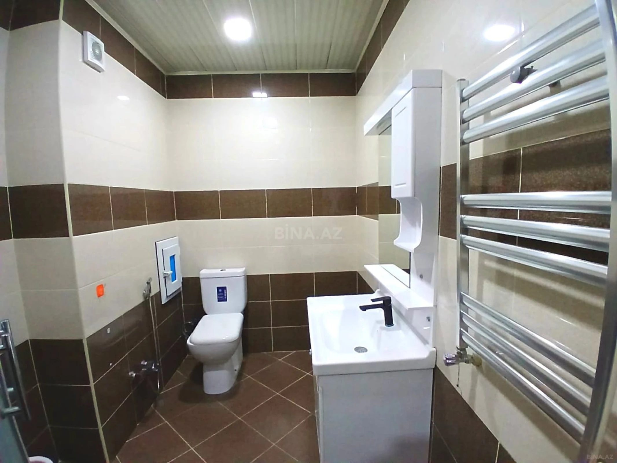 Kirayə verilir 2 otaqlı mənzil 74 m²