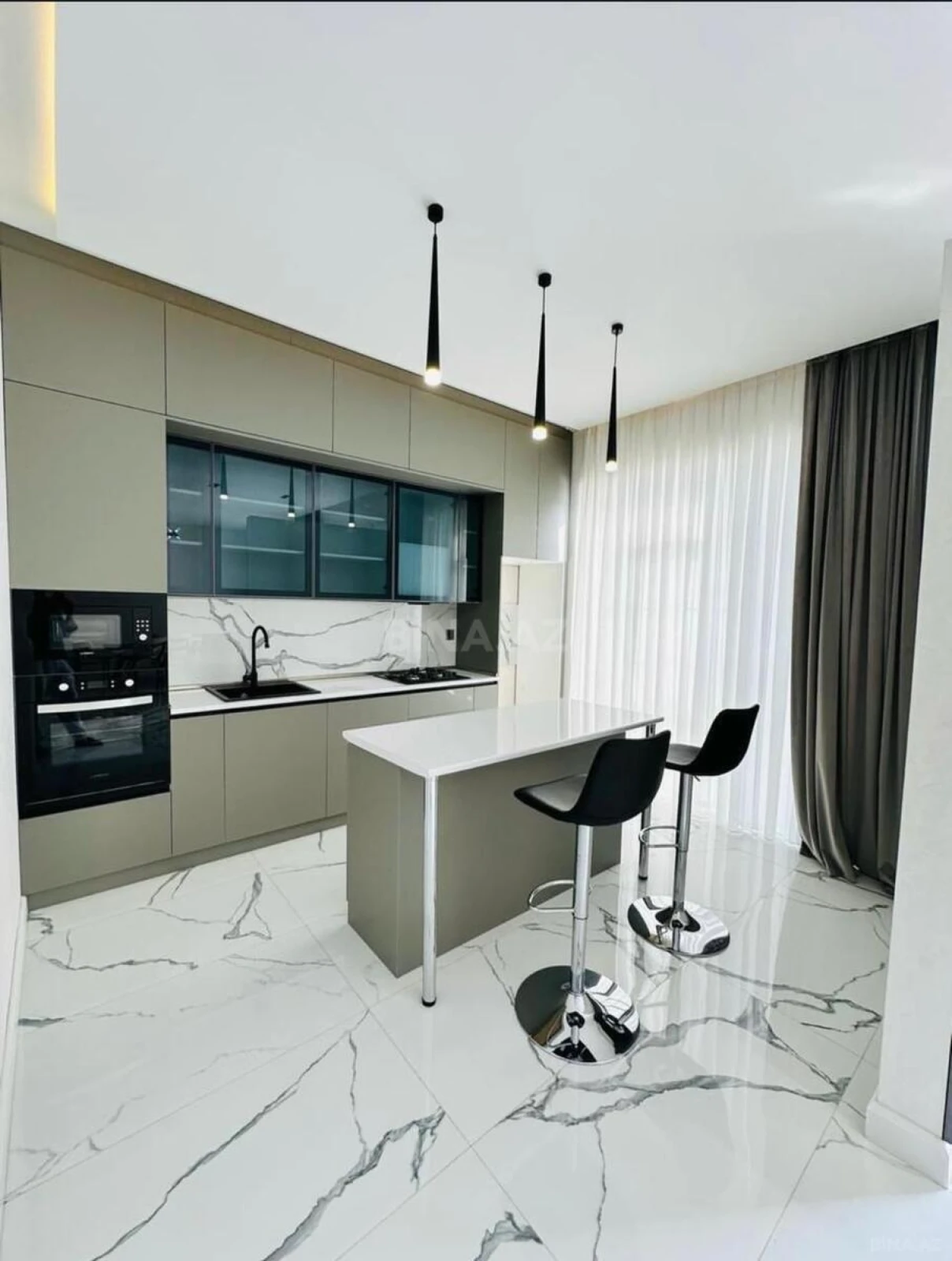 Kirayə verilir 3 otaqlı həyət evi 400 m²