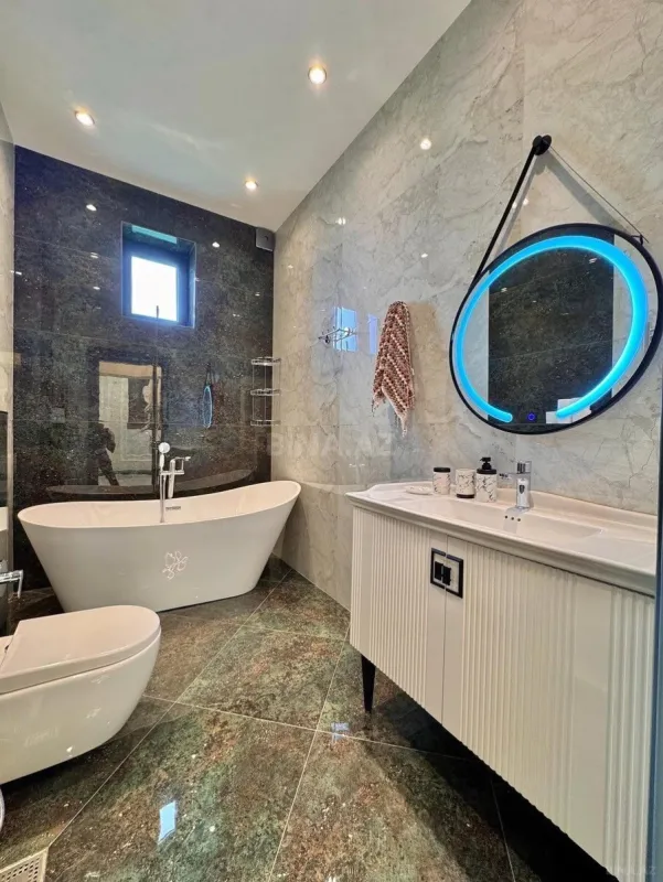 Kirayə verilir 5 otaqlı həyət evi 300 m²