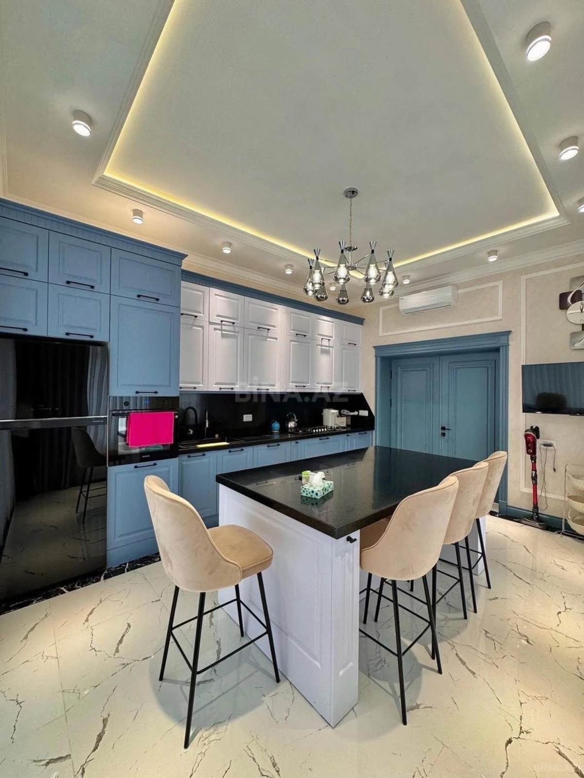 Kirayə verilir 5 otaqlı həyət evi 300 m²