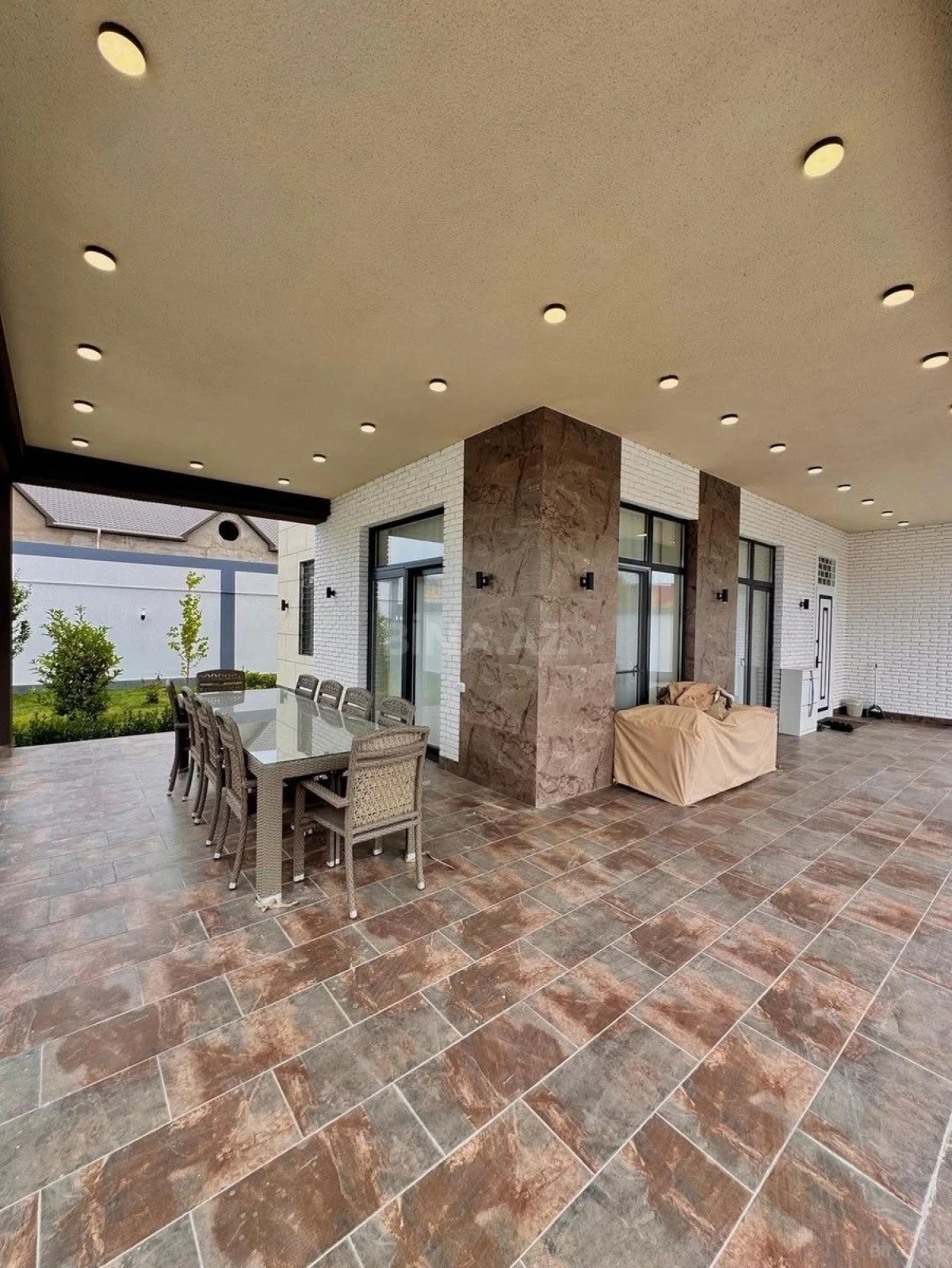 Kirayə verilir 5 otaqlı həyət evi 300 m²