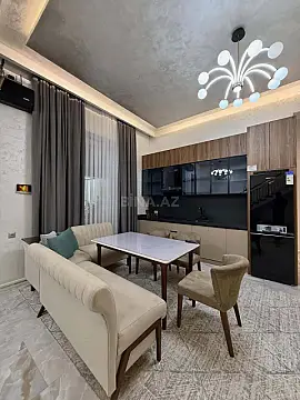 Kirayə verilir 4 otaqlı həyət evi 380 m²