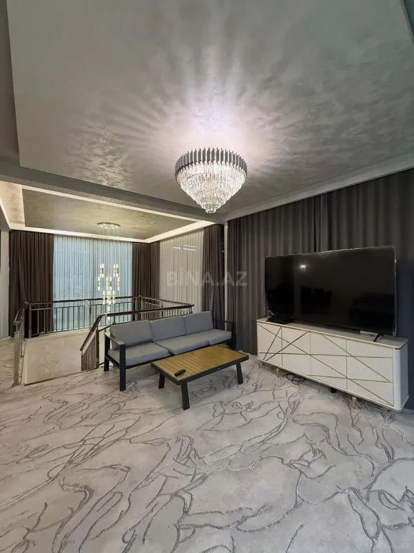 Kirayə verilir 4 otaqlı həyət evi 380 m²