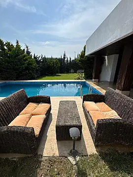 Kirayə verilir 5 otaqlı həyət evi 380 m²