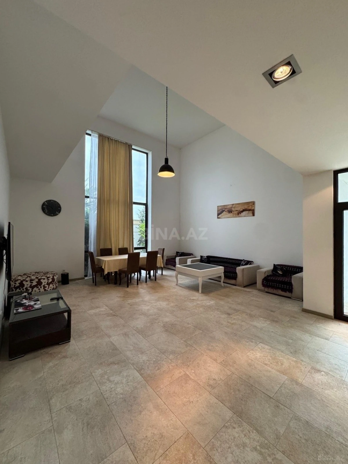 Kirayə verilir 5 otaqlı həyət evi 380 m²