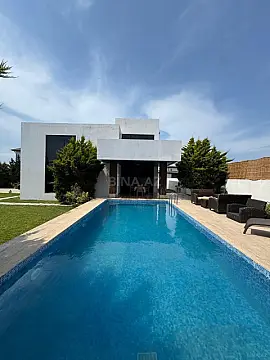 Kirayə verilir 5 otaqlı həyət evi 380 m²