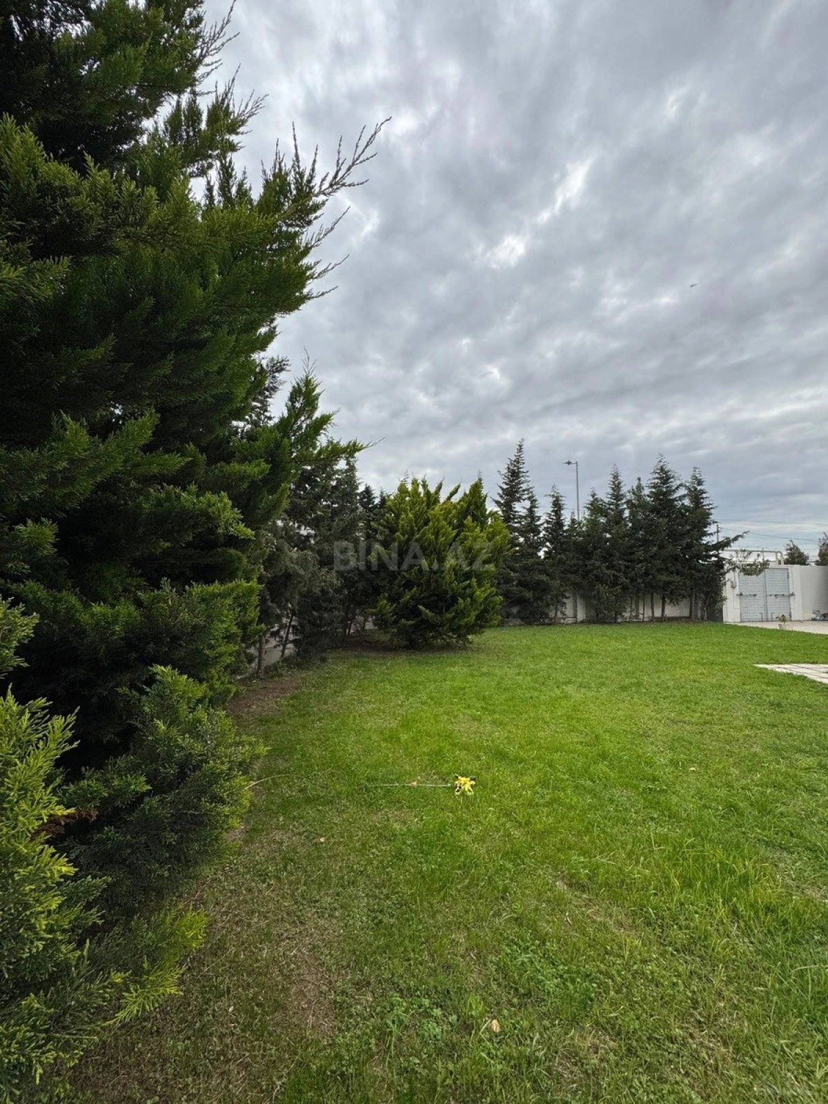 Kirayə verilir 5 otaqlı həyət evi 380 m²