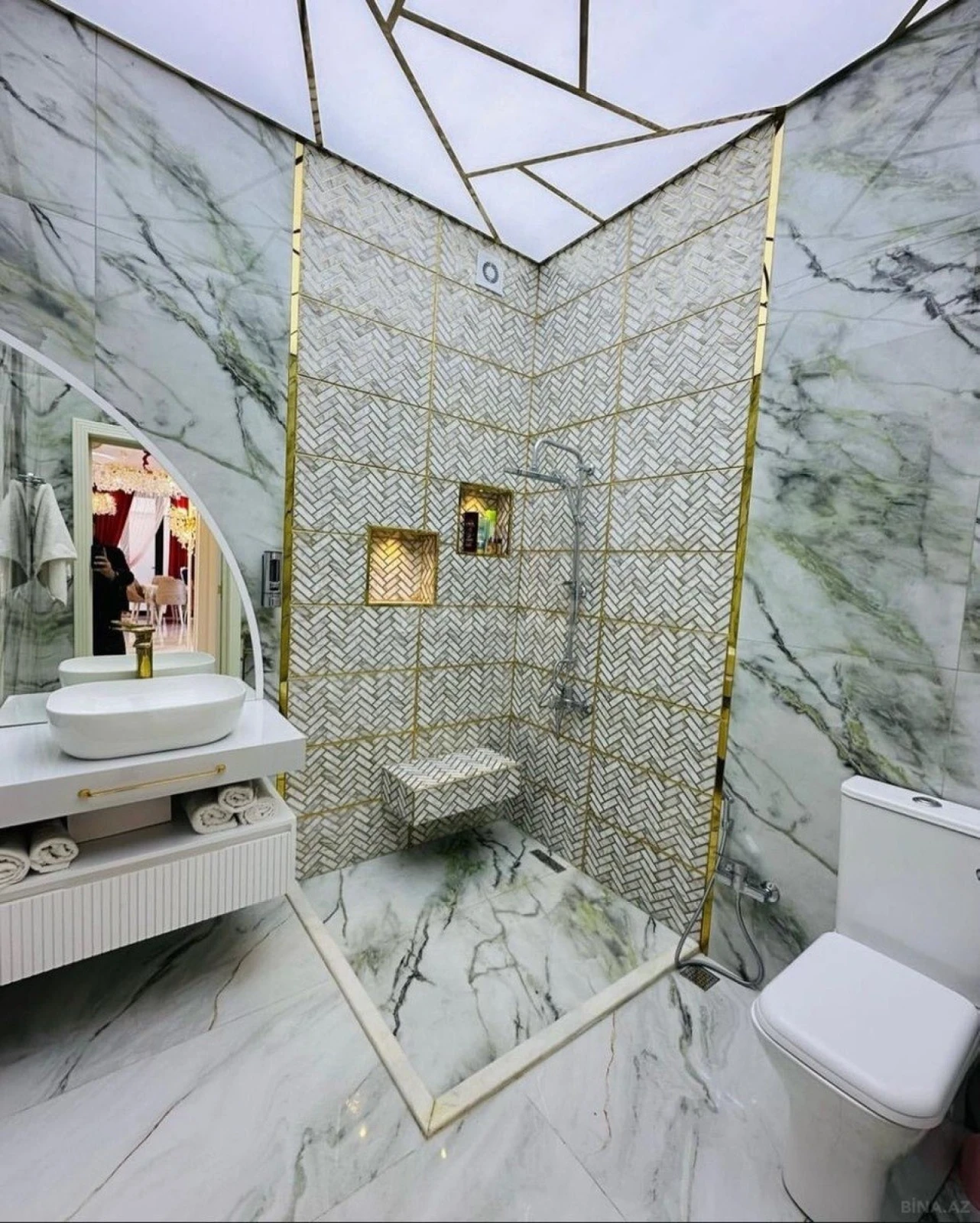 Kirayə verilir 5 otaqlı həyət evi 380 m²