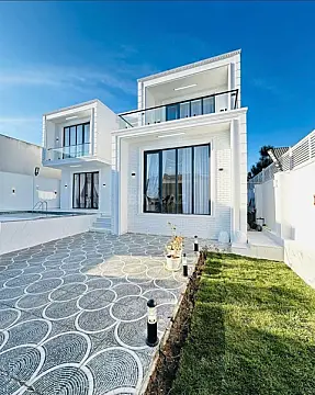 Kirayə verilir 5 otaqlı həyət evi 380 m²