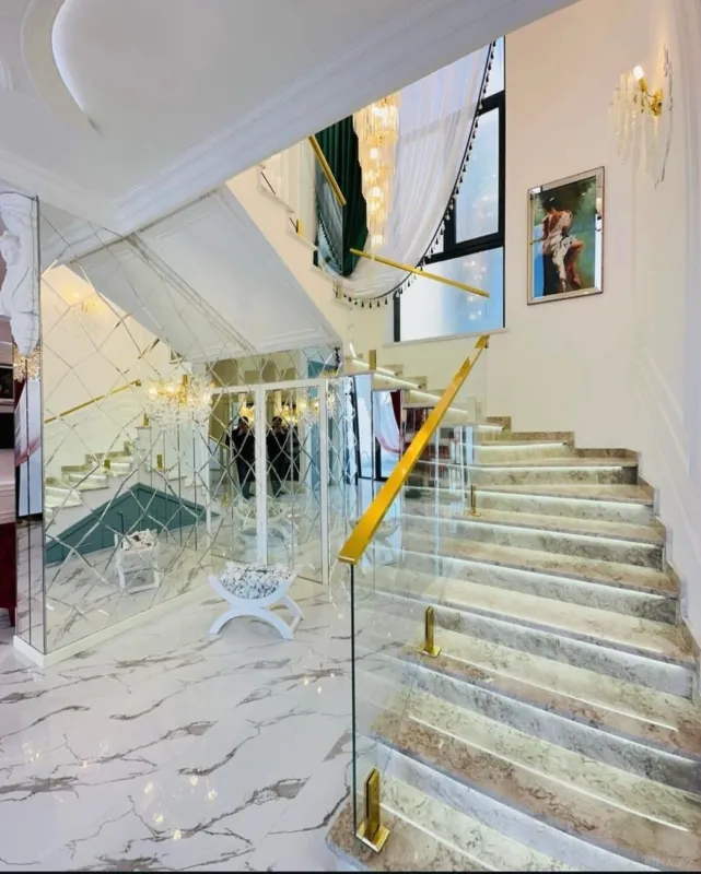 Kirayə verilir 5 otaqlı həyət evi 380 m²