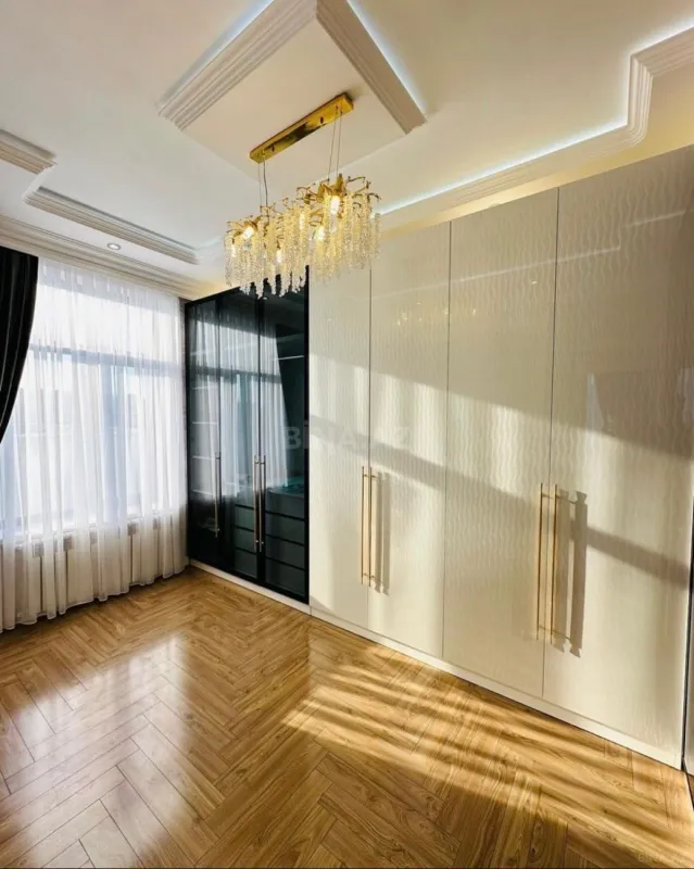 Kirayə verilir 5 otaqlı həyət evi 380 m²