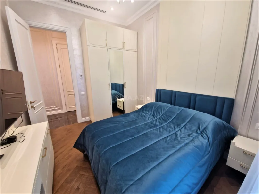 Kirayə verilir 4 otaqlı mənzil 160 m²