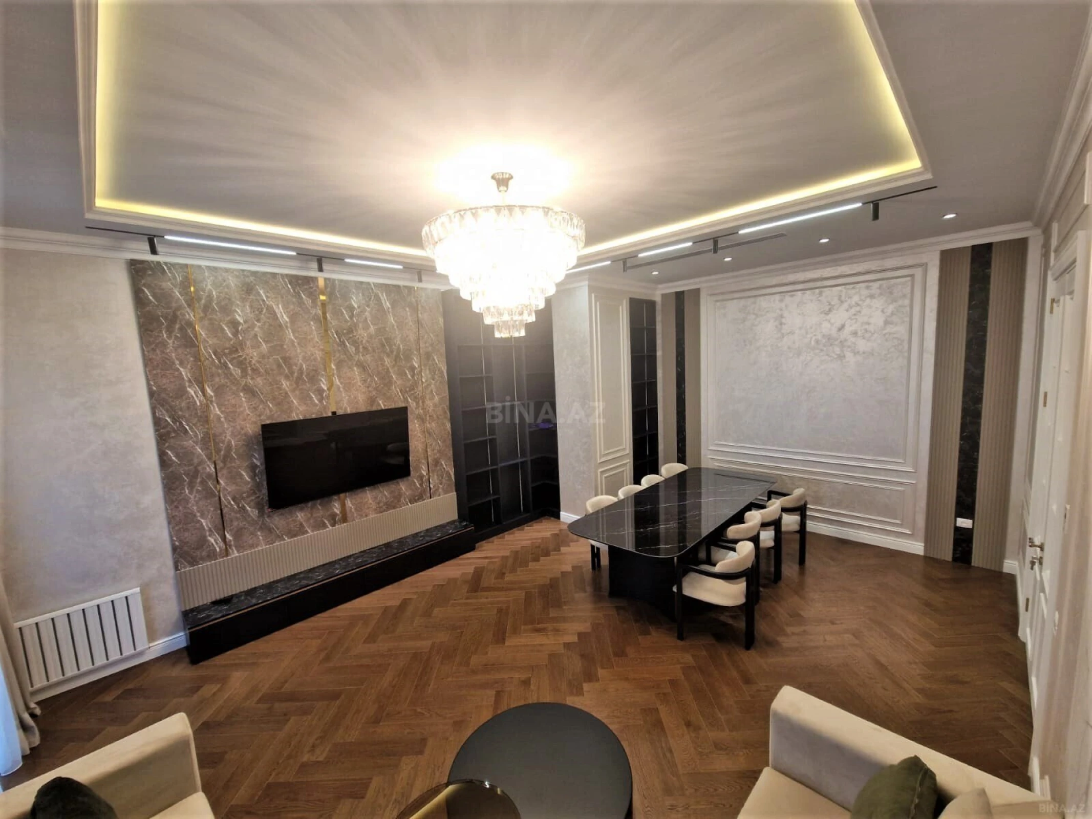 Kirayə verilir 4 otaqlı mənzil 160 m²