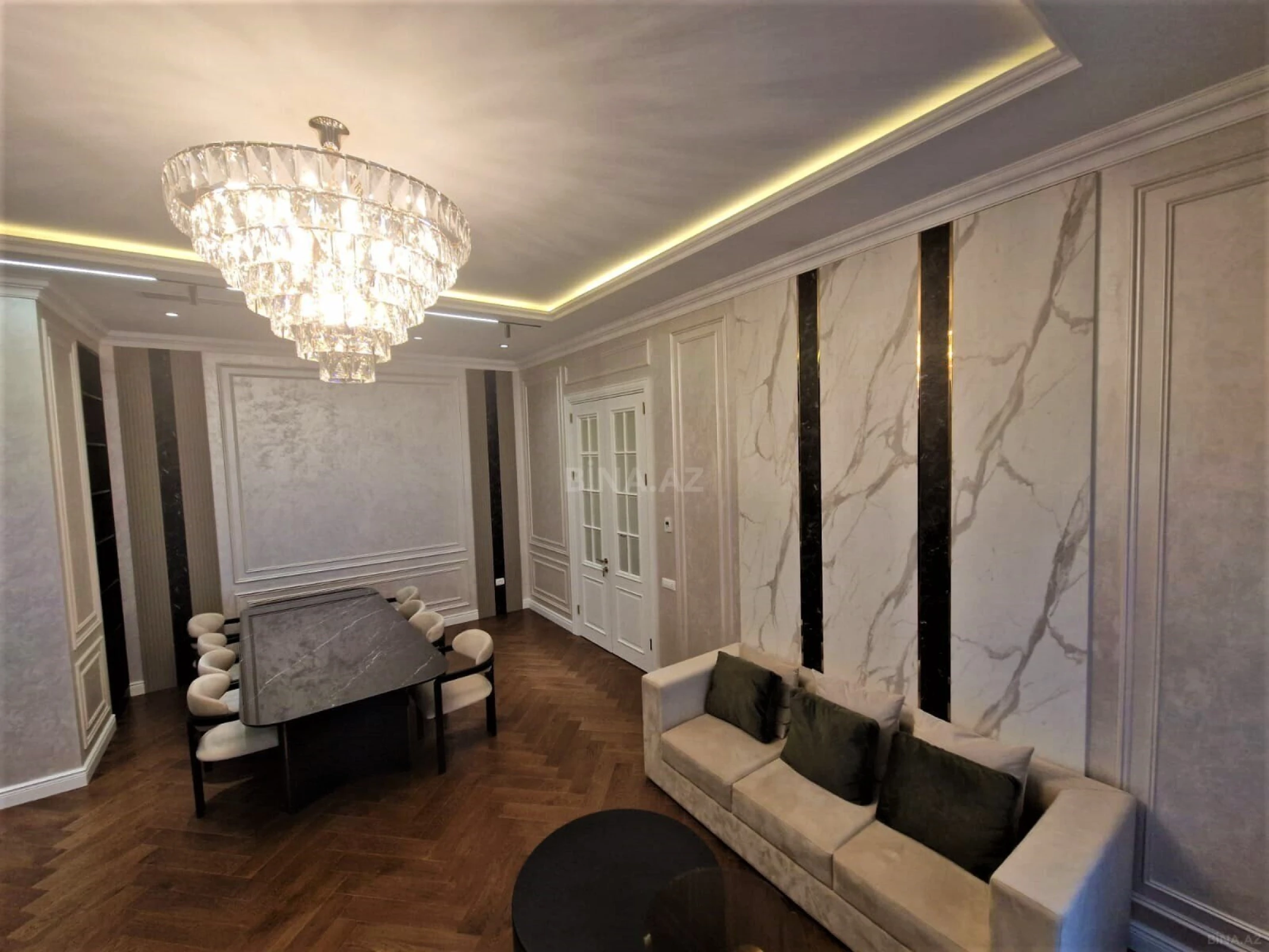 Kirayə verilir 4 otaqlı mənzil 160 m²