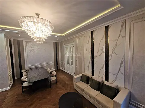 Kirayə verilir 4 otaqlı mənzil 160 m²