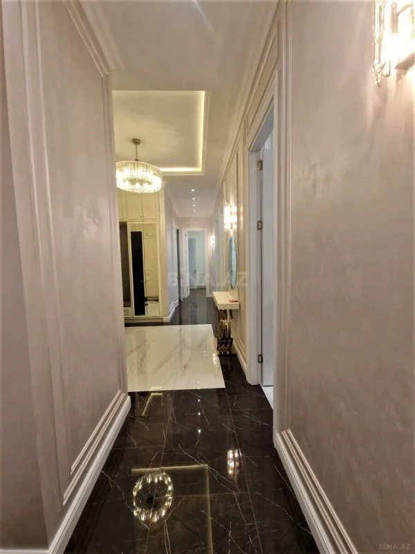 Kirayə verilir 4 otaqlı mənzil 160 m²