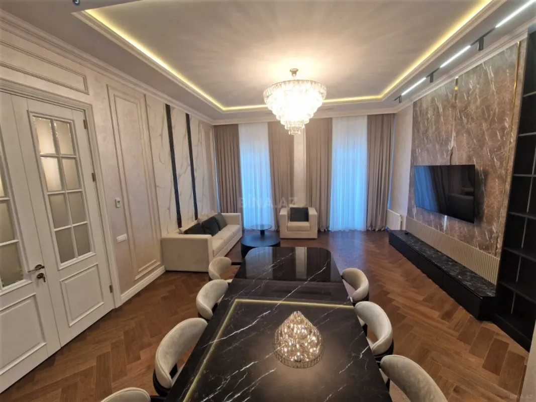 Kirayə verilir 4 otaqlı mənzil 160 m²